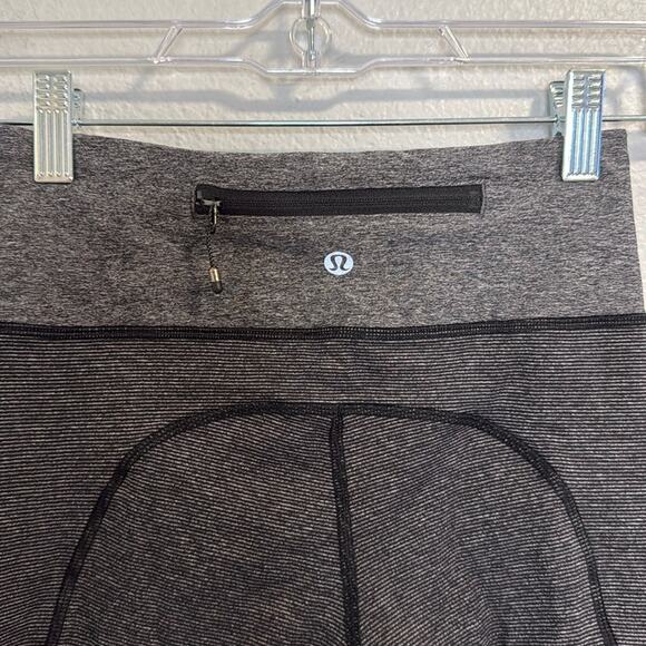 Lululemon Ruched Leggings with Side Pockets Black Pinstriped - Picture 2 of 7